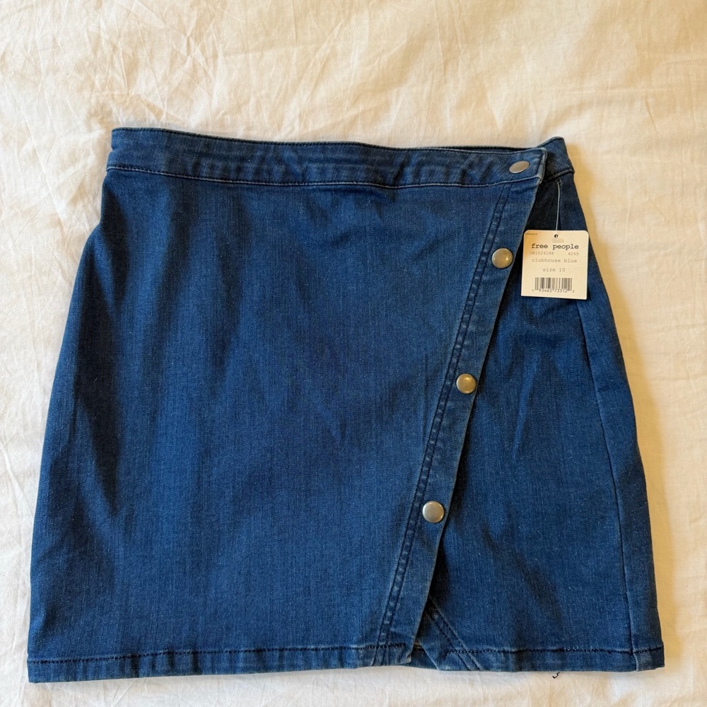 Free People Notched Snap-Front Denim Mini Skirt Blue Size 10 NWT